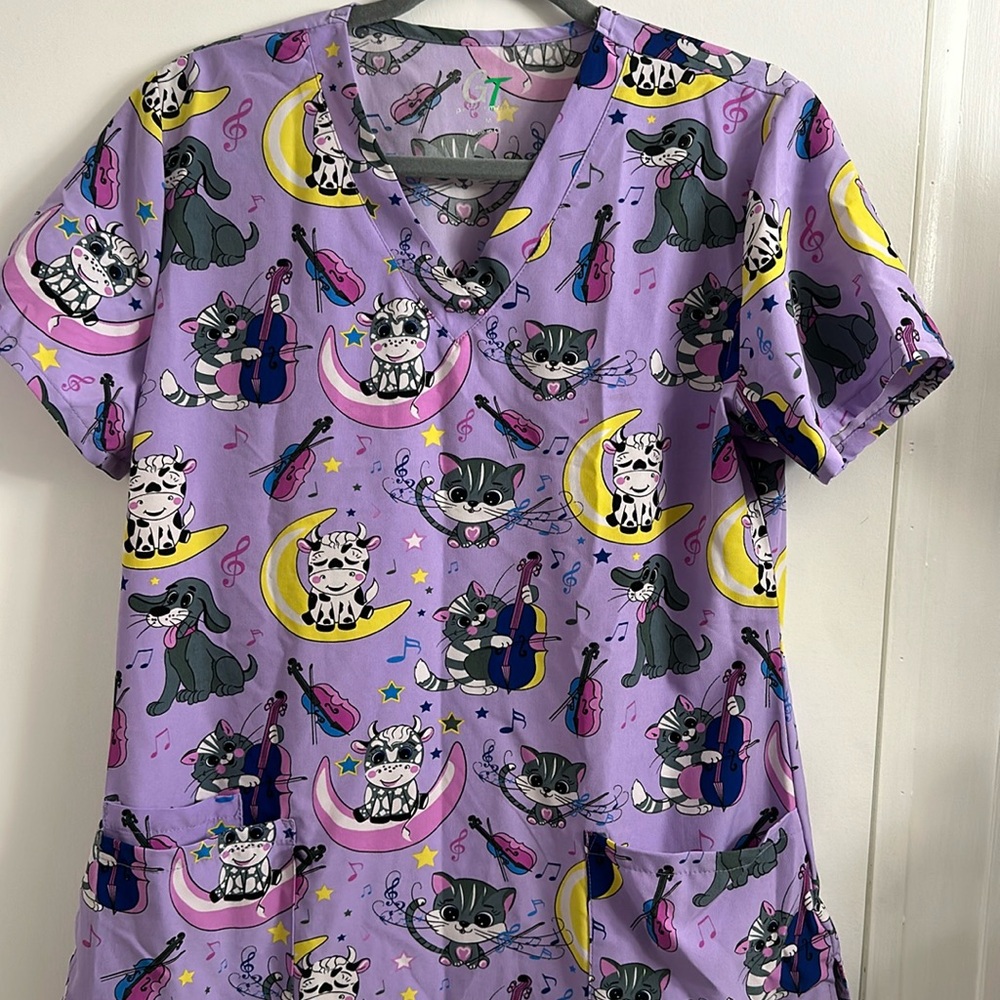 GT Performance scrub top medium